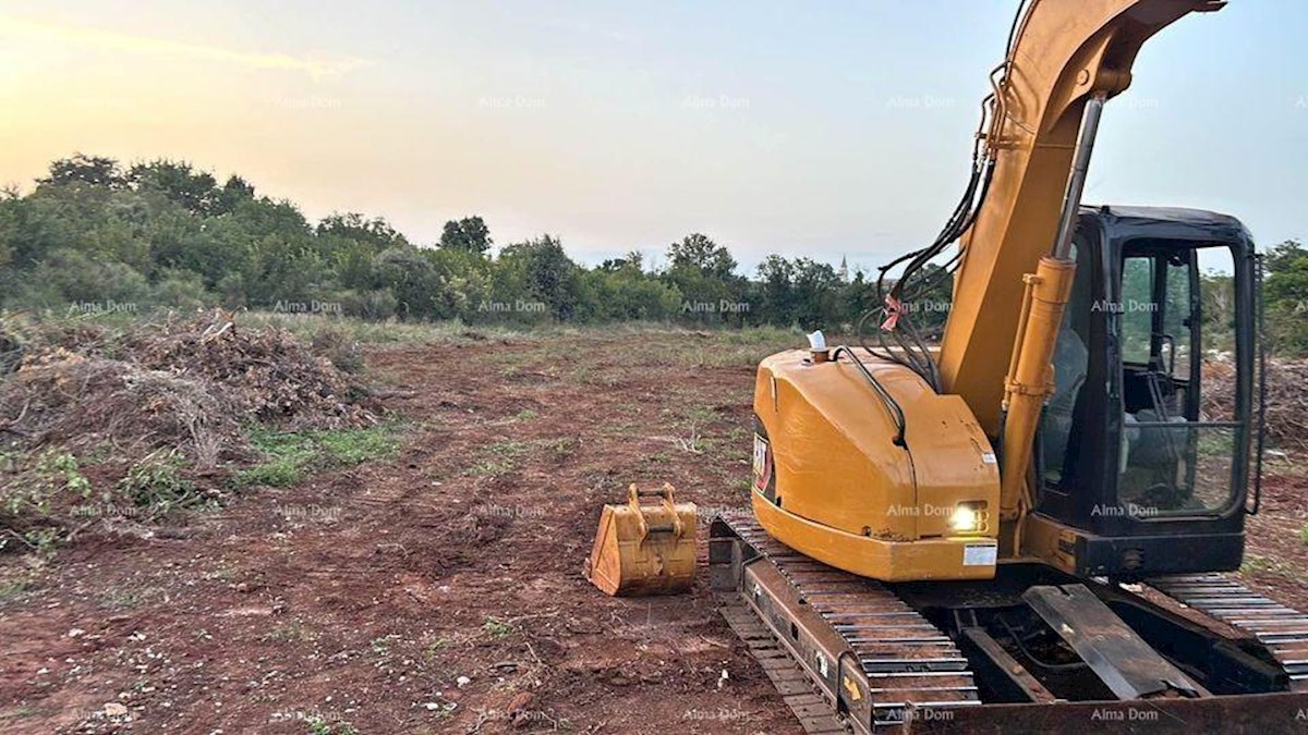 Terreno edificabile in vendita, 4300m2 nella zona industriale-commerciale Šišan