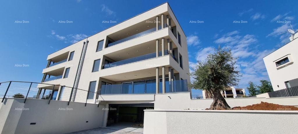 Casa di lusso con appartamenti separati e vista mare, Medolino!