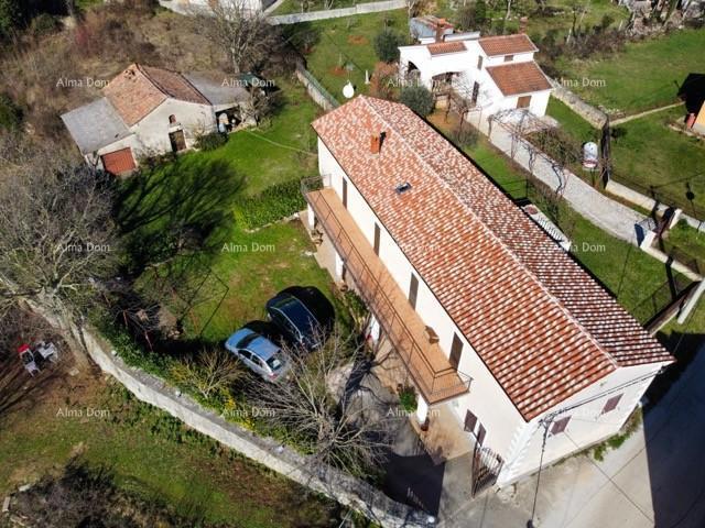 Vendiamo una grande casa indipendente con un ampio giardino!