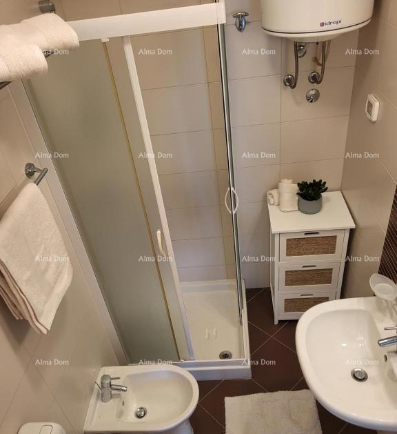 UMAGO, Bellissimo appartamento con piscina e vista mare