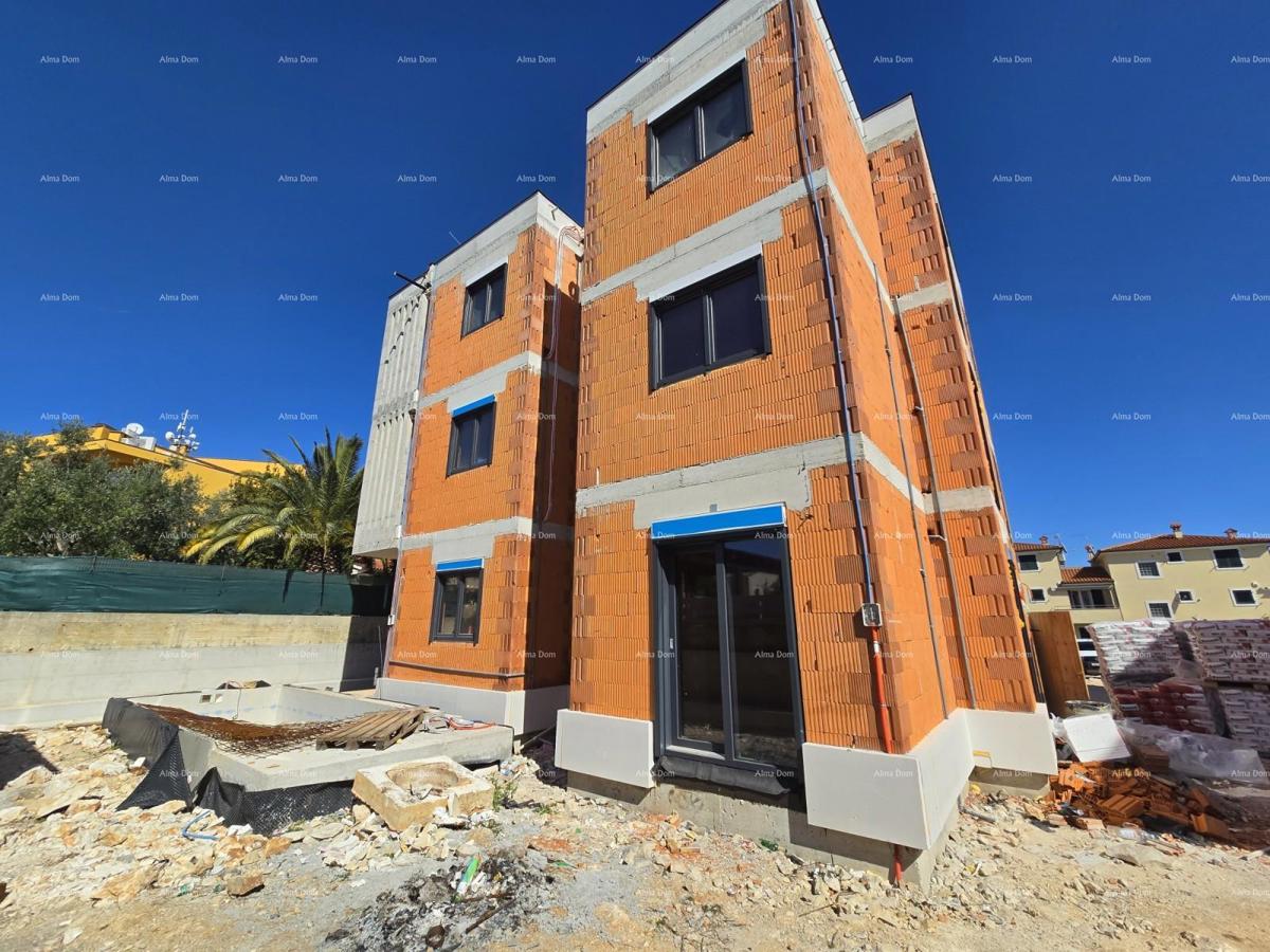 Vendita di un appartamento con piscina in un nuovo edificio residenziale, Premantura!  Community Verified icon