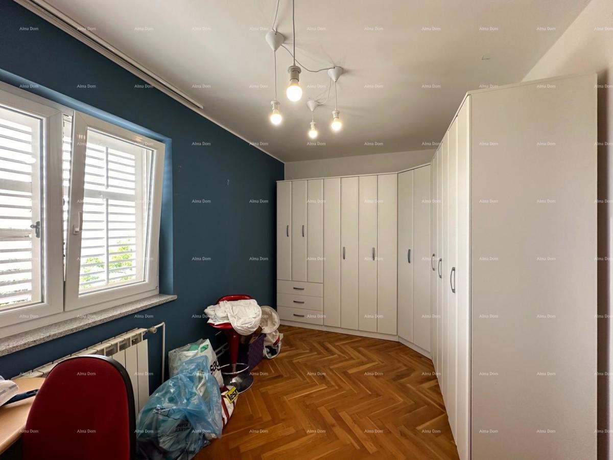 Vendiamo un appartamento in una posizione tranquilla.