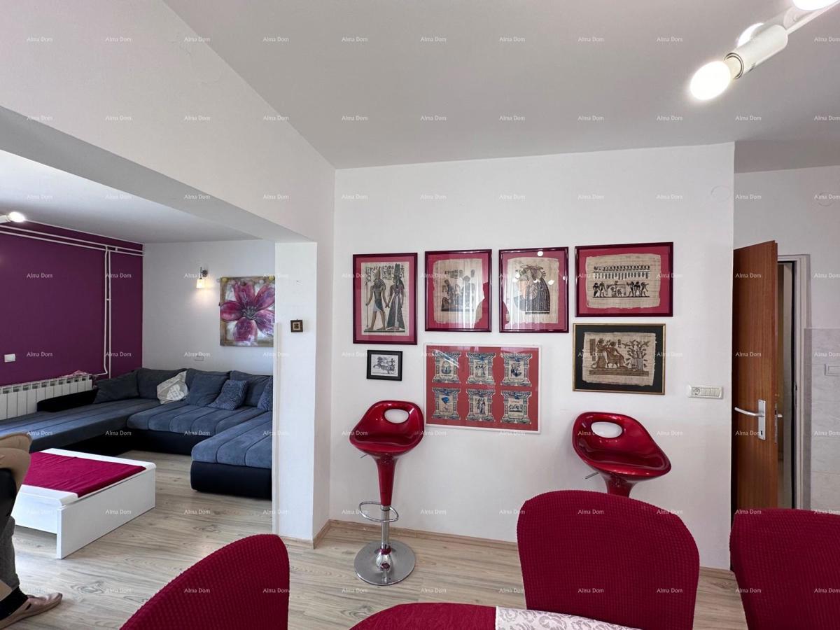 Vendiamo un appartamento in una posizione tranquilla.