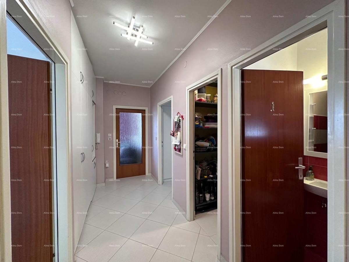 Vendiamo un appartamento in una posizione tranquilla.