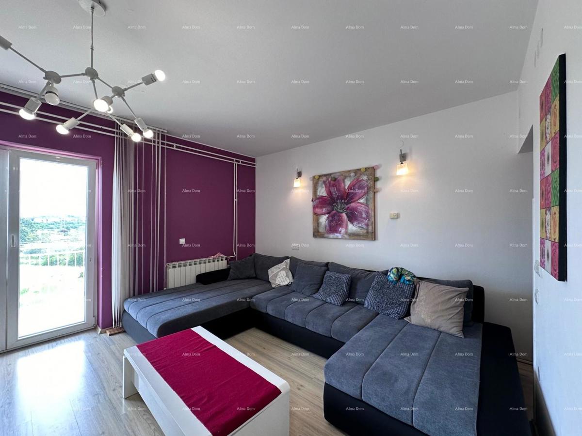 Vendiamo un appartamento in una posizione tranquilla.