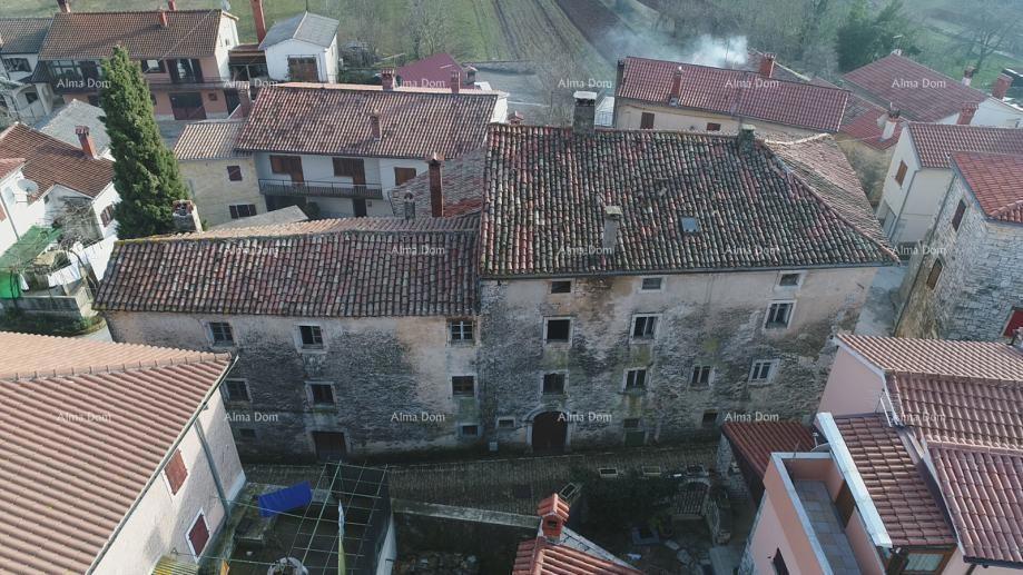 In vendita casa per investimento – centro di Žminj – 546 m²