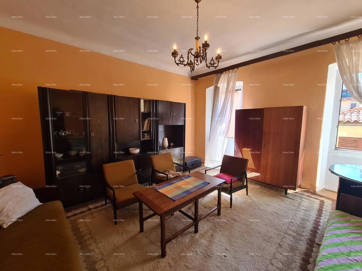 Eccellente appartamento nel cuore della città, Pola.