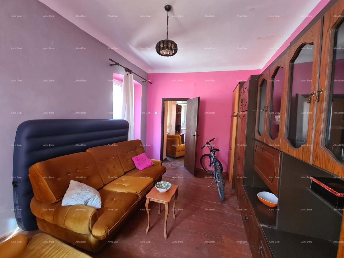 Eccellente appartamento nel cuore della città, Pola.