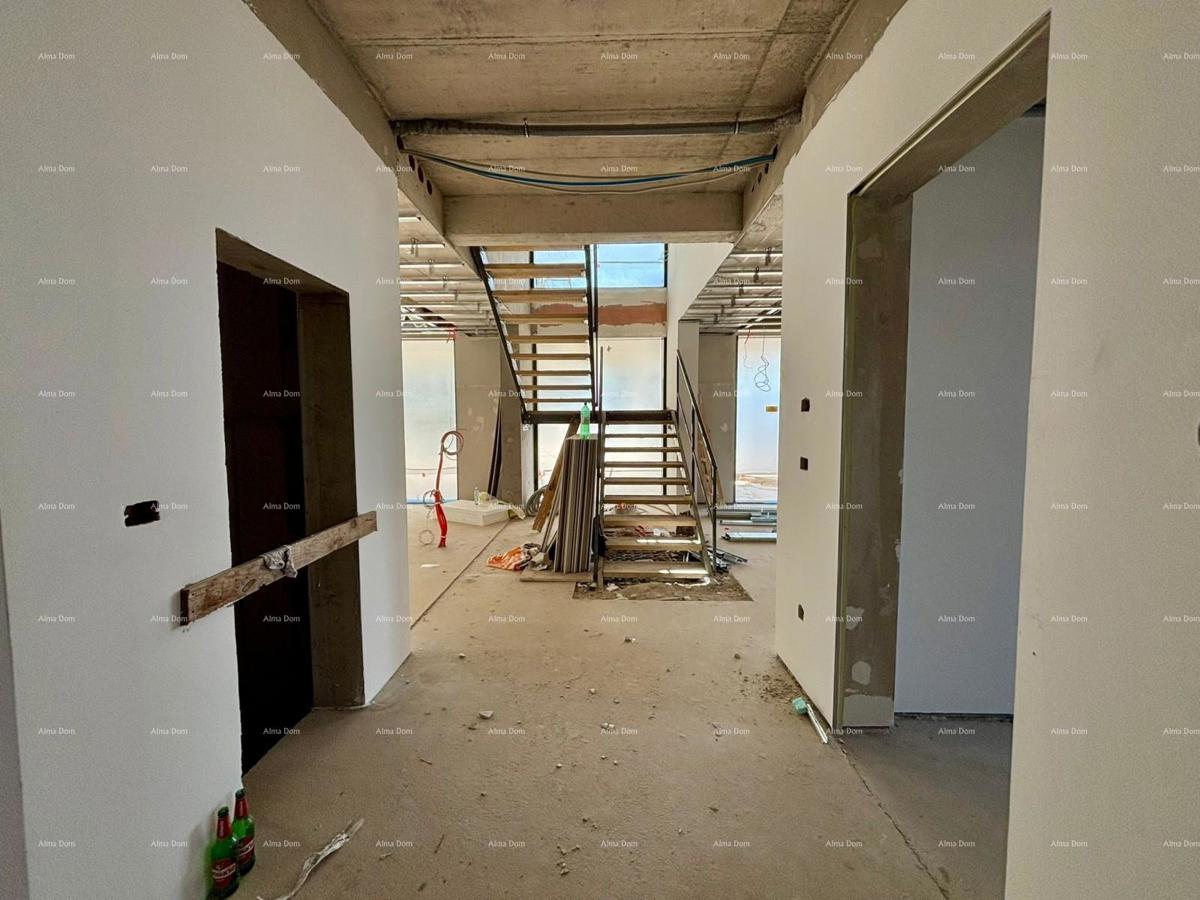 Villa moderna in vendita a Rovigno