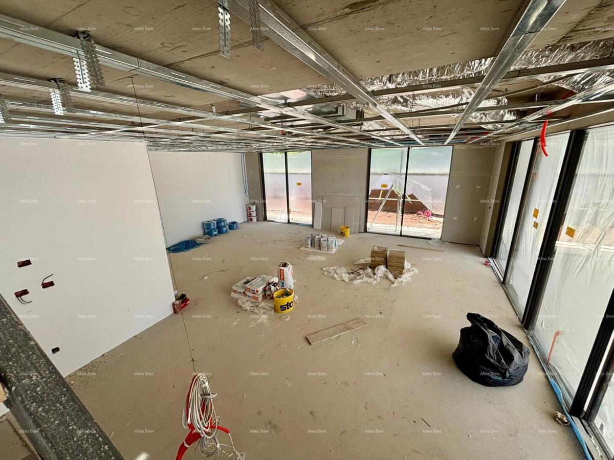 Villa moderna in vendita a Rovigno