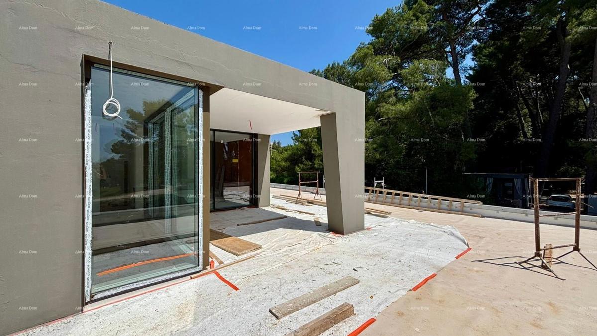 Villa moderna in vendita a Rovigno