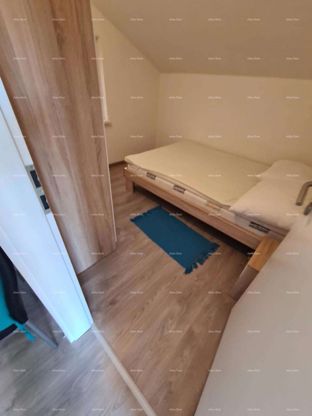 PEROJ, Appartamento al piano superiore, vicino al mare