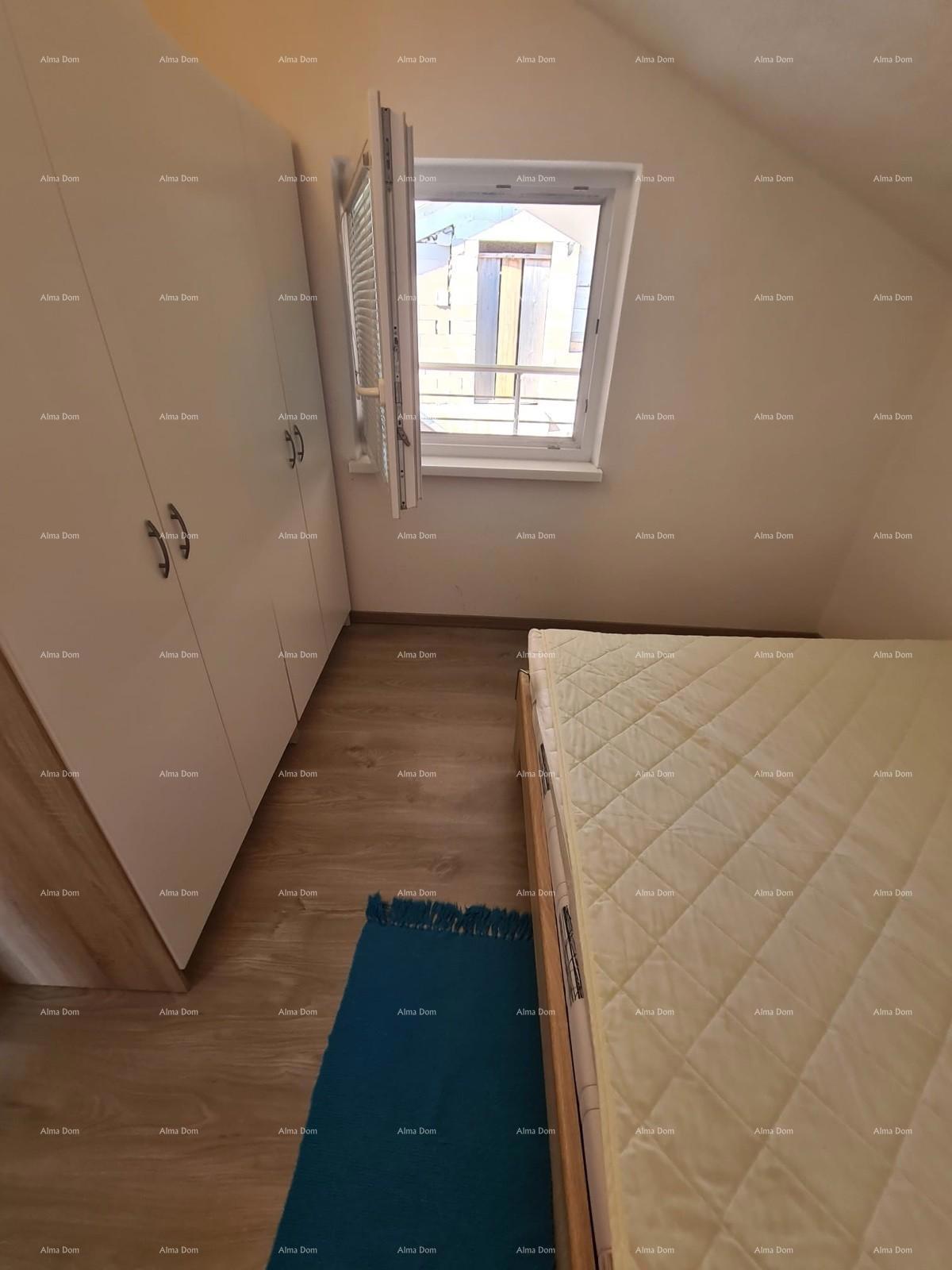 PEROJ, Appartamento al piano superiore, vicino al mare