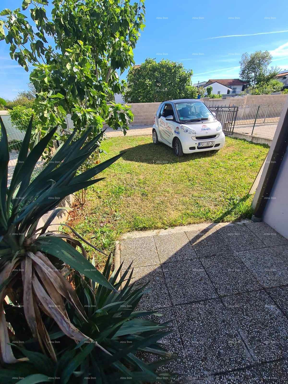 PEROJ, Appartamento al piano superiore, vicino al mare