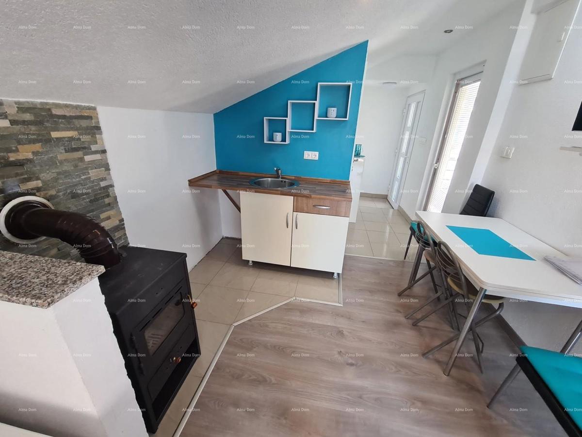 PEROJ, Appartamento al piano superiore, vicino al mare