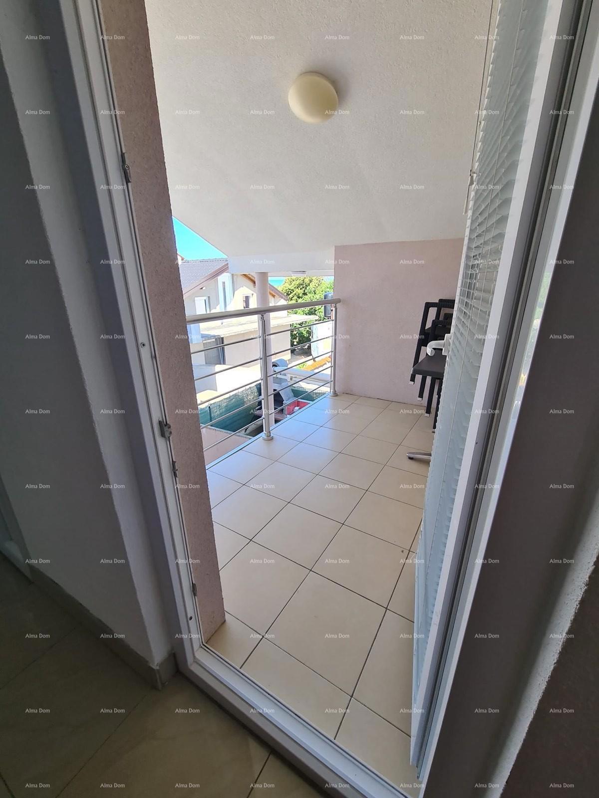 PEROJ, Appartamento al piano superiore, vicino al mare