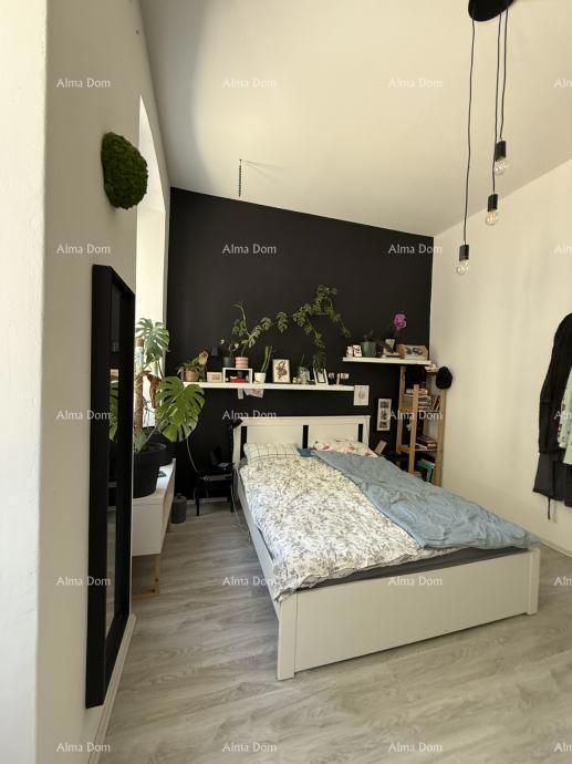 Pula, casa con giardino e edificio accessorio