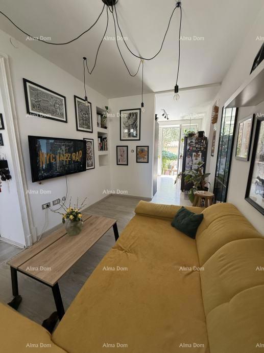 Pula, casa con giardino e edificio accessorio