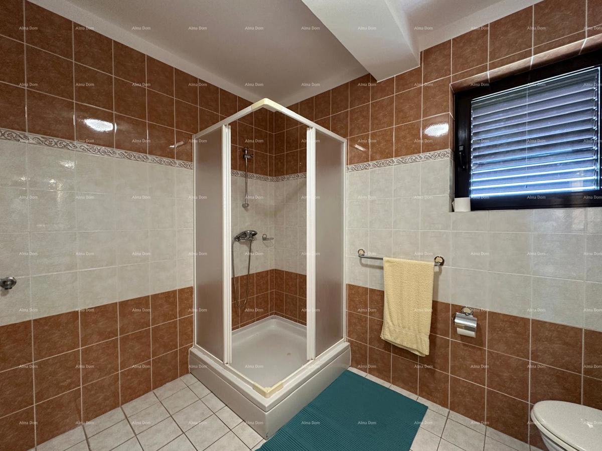 Vendiamo una casa con cinque appartamenti in ottima posizione!