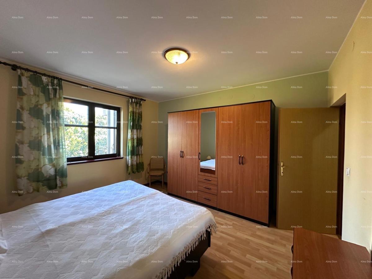 Vendiamo una casa con cinque appartamenti in ottima posizione!