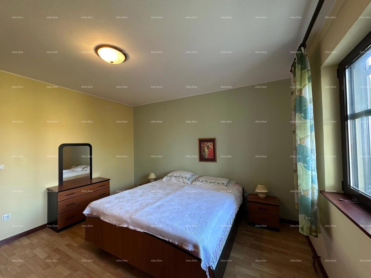 Vendiamo una casa con cinque appartamenti in ottima posizione!