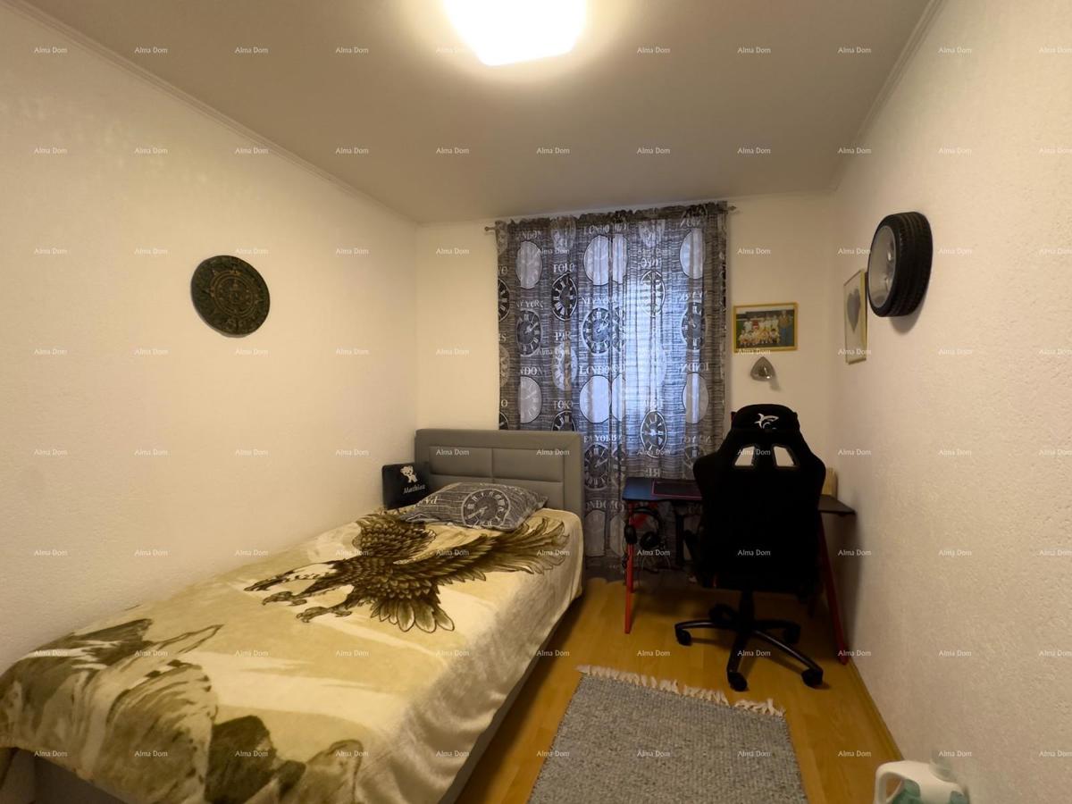 Vendiamo appartamento nel centro di Pola con posto auto!