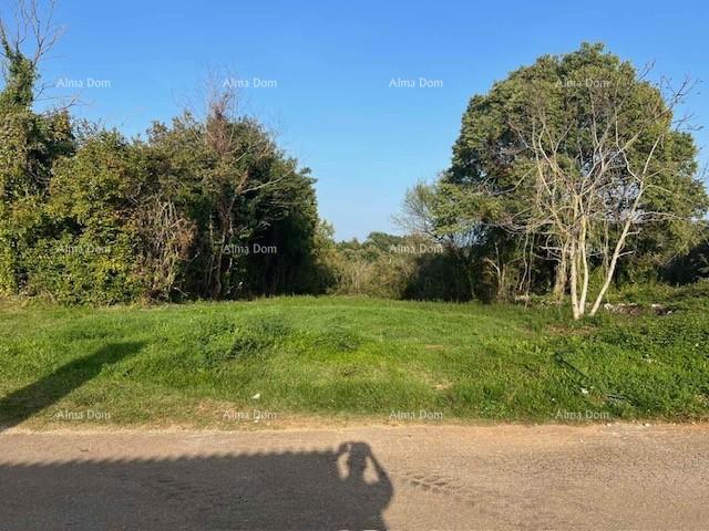 Terreno con permesso di costruire e utenze pagate a Gočan