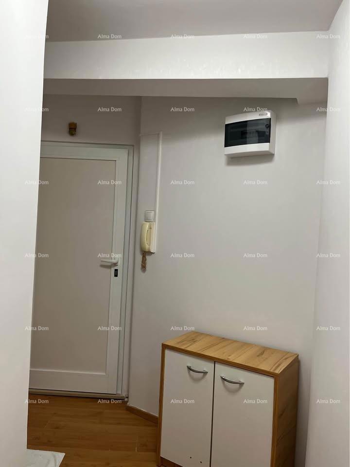 PULA, APPARTAMENTO ARREDATO 40 m², 600 m DALL'ARENA