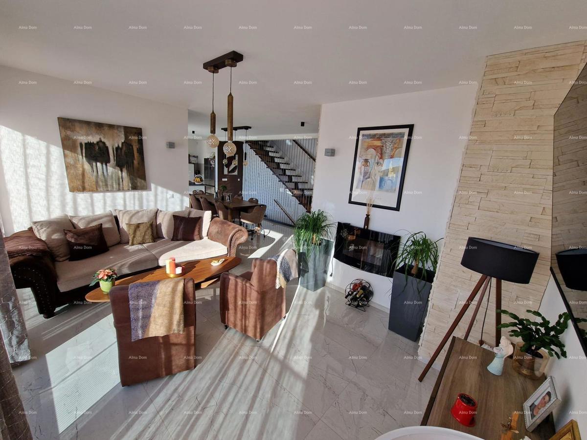 In vendita lussuosa villa a Medulin – 100 m dal mare