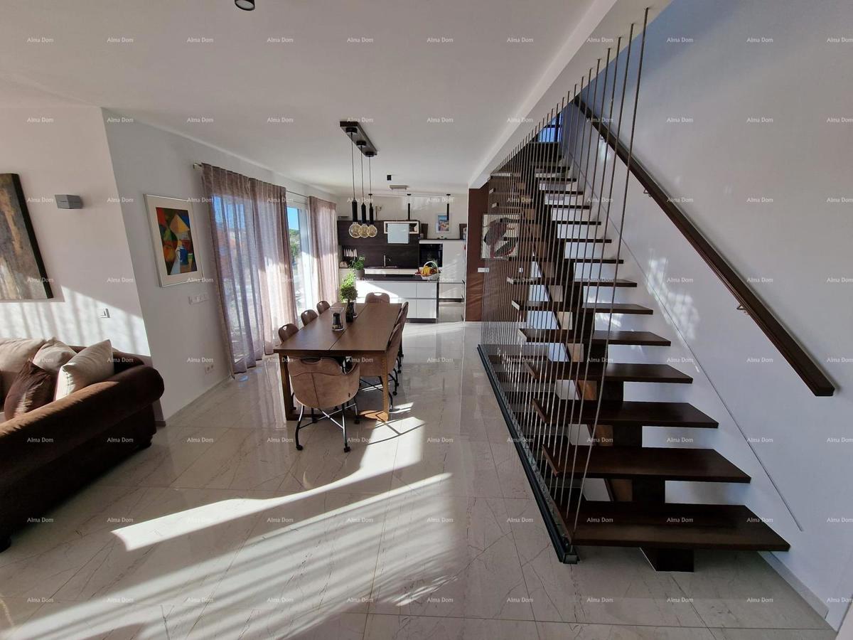 In vendita lussuosa villa a Medulin – 100 m dal mare