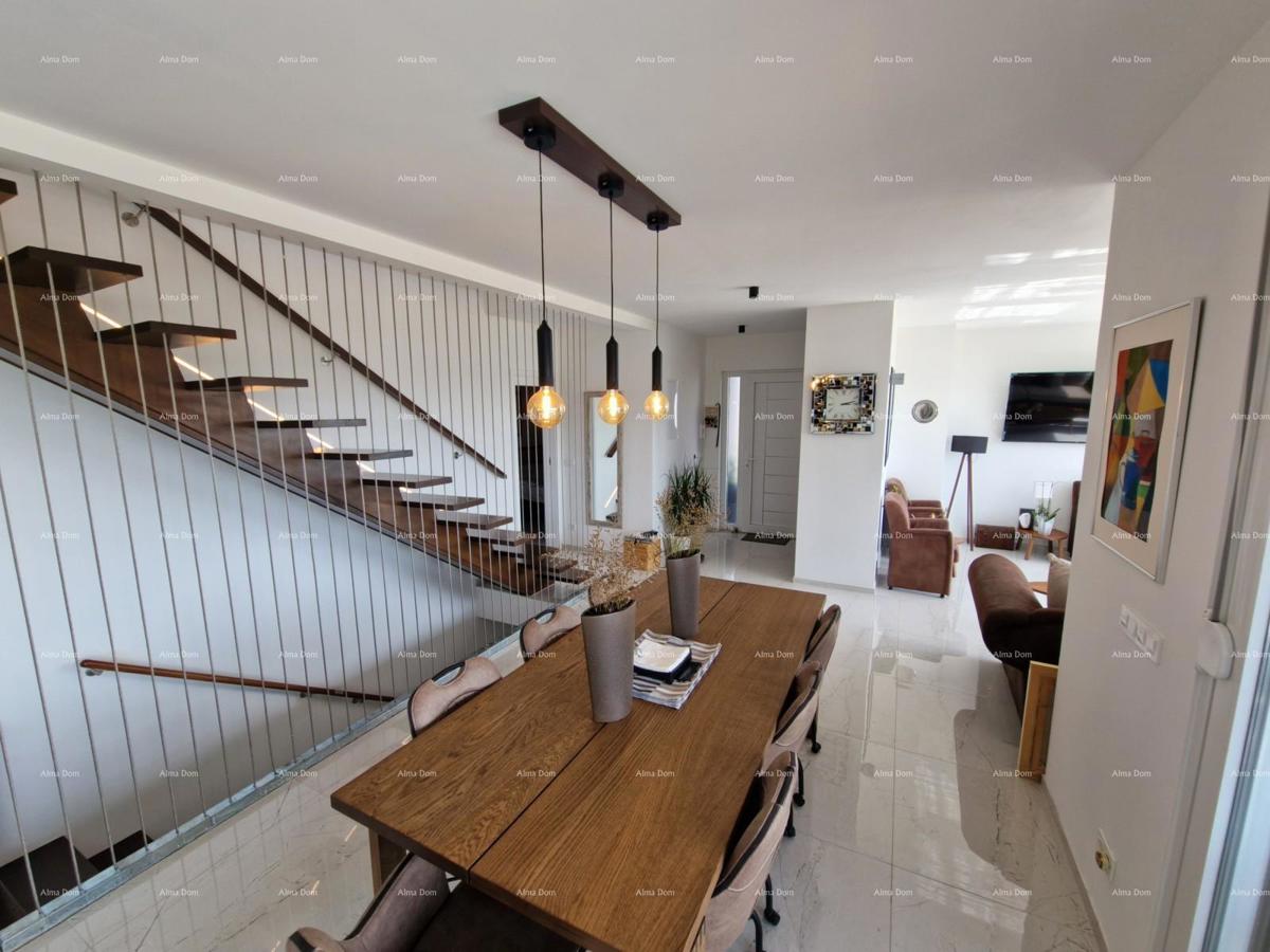 In vendita lussuosa villa a Medulin – 100 m dal mare