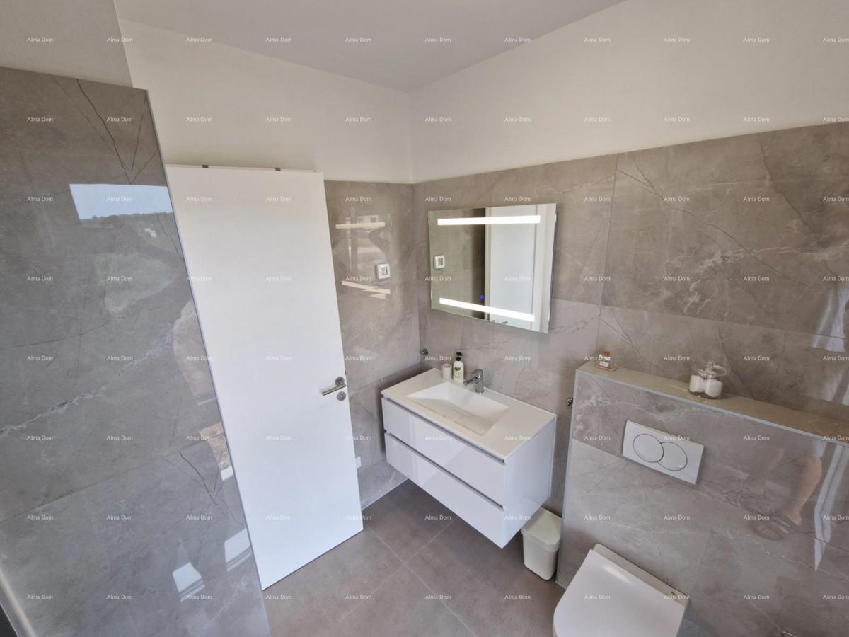 In vendita lussuosa villa a Medulin – 100 m dal mare