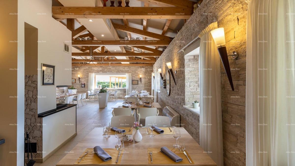 Hotel e Ristorante. Vicino alla città di Pola.