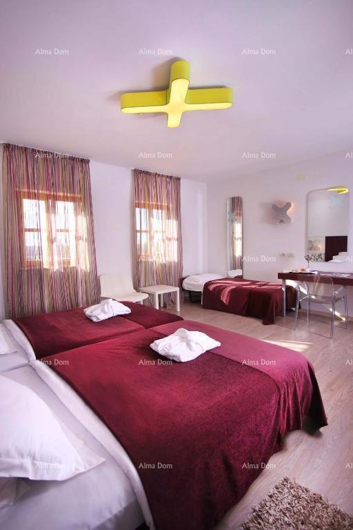 Hotel e Ristorante. Vicino alla città di Pola.