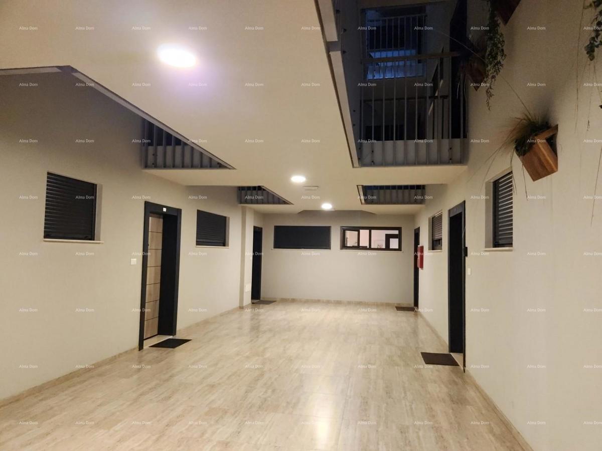 STOJA Moderno appartamento con terrazza di 80 m², a 100 m dal mare a Pola!