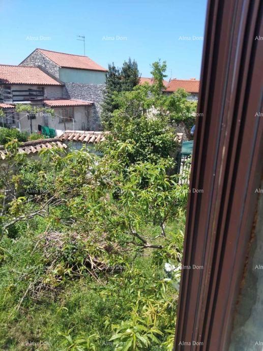Verteneglio, casa indipendente con giardino - da ristrutturare
