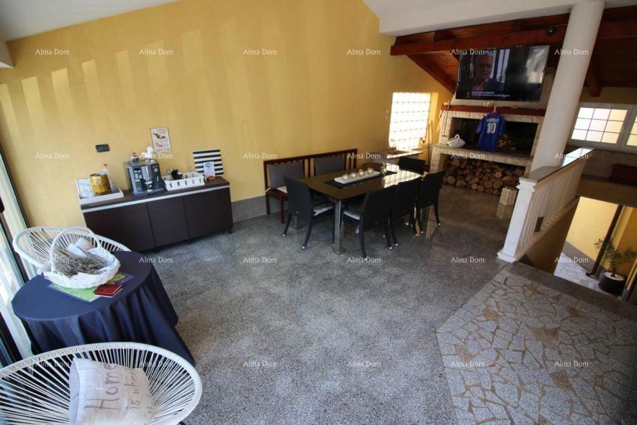 Pješčana Uvala, Villa con appartamenti vicino al mare