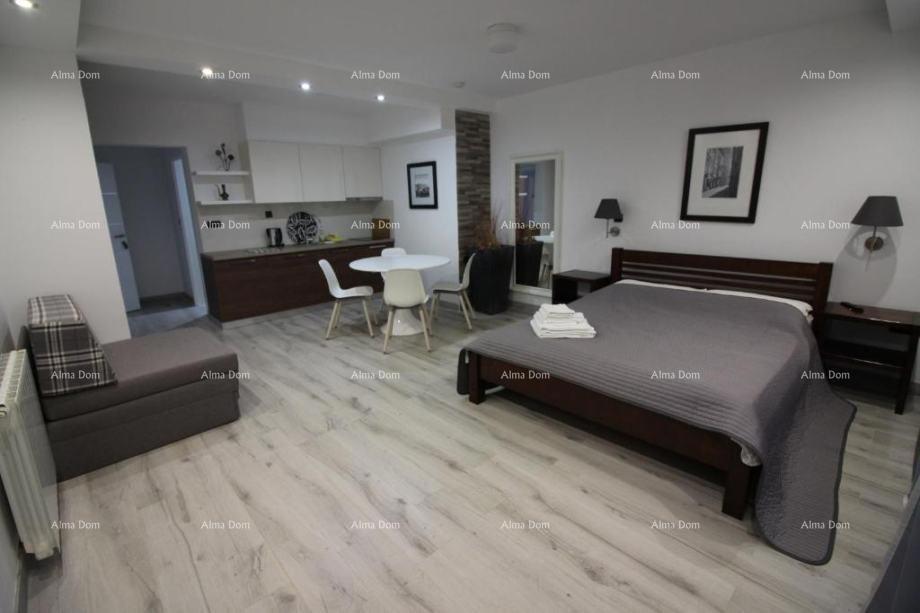 Pješčana Uvala, Villa con appartamenti vicino al mare