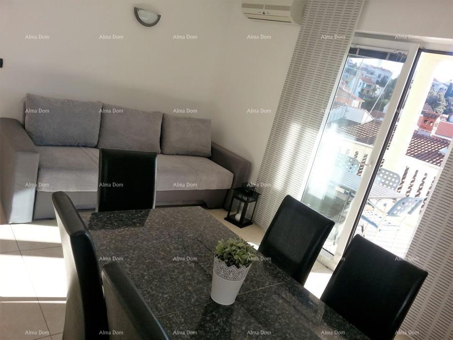 Pješčana Uvala, Villa con appartamenti vicino al mare