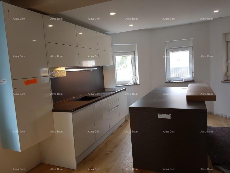 Pješčana Uvala, Villa con appartamenti vicino al mare