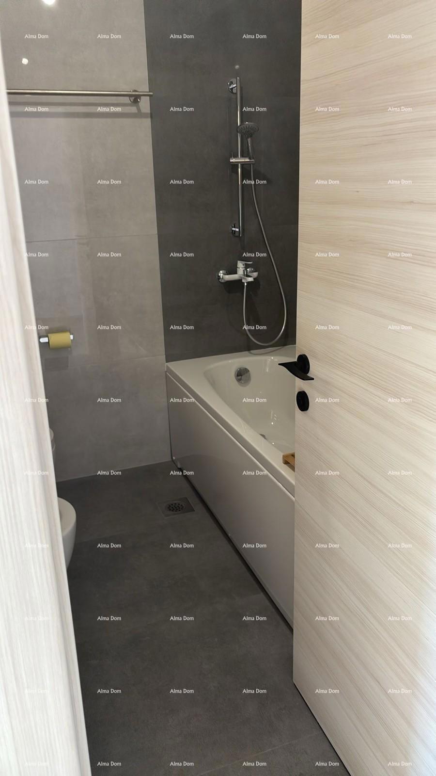 ŠIŠAN, casa con due unità abitative, 195 m2