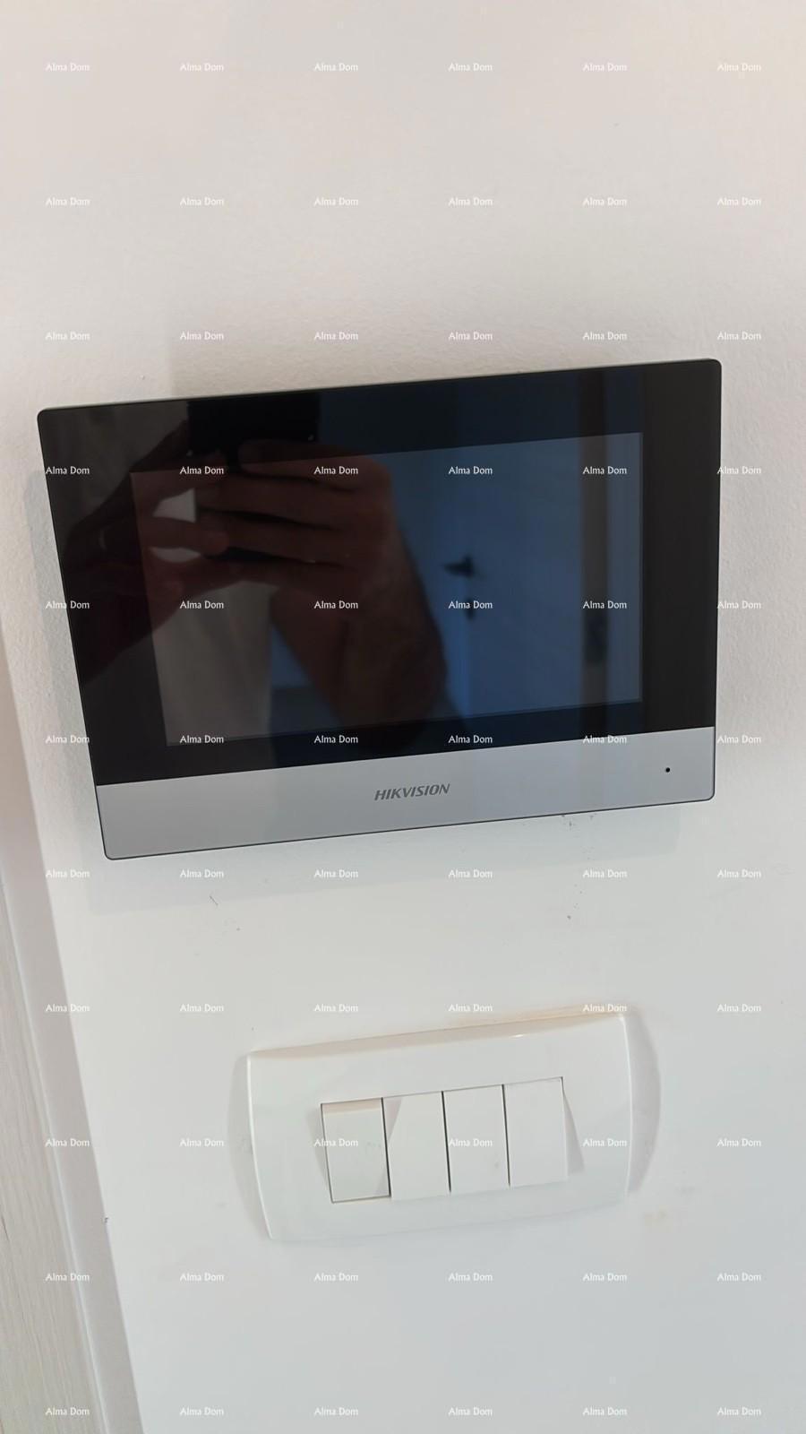 ŠIŠAN, casa con due unità abitative, 195 m2