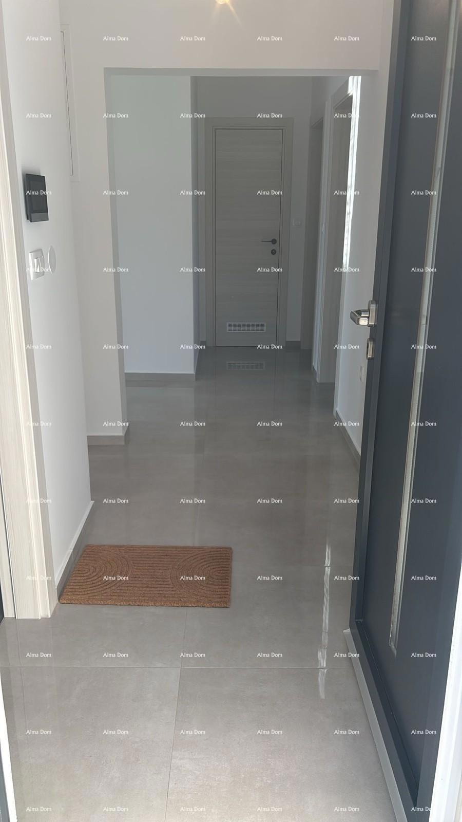 ŠIŠAN, casa con due unità abitative, 195 m2