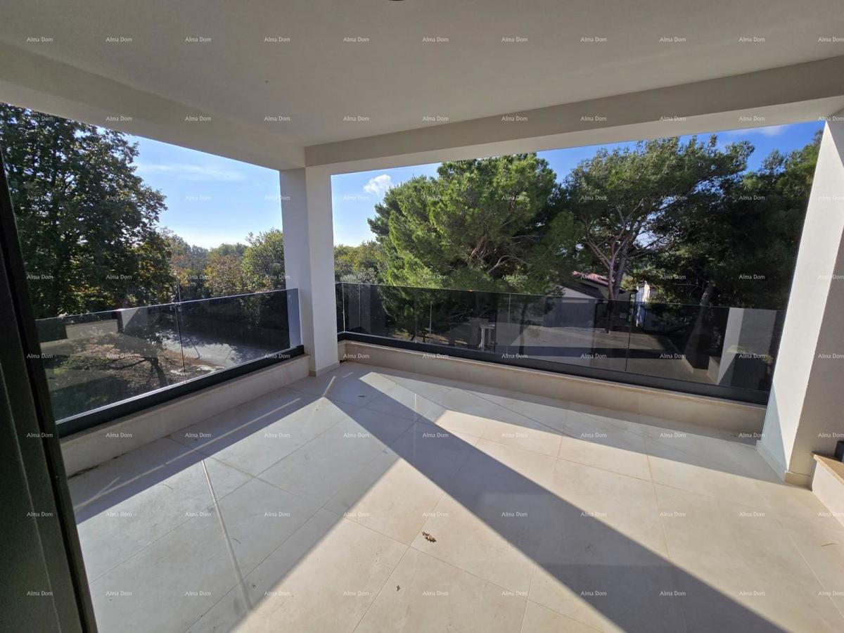 Attico in un nuovo edificio vicino al mare