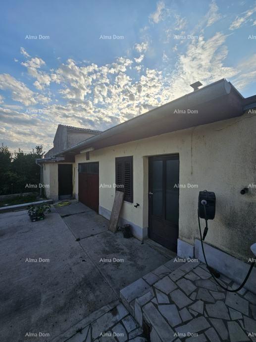 Barban – casa con cortile recintato