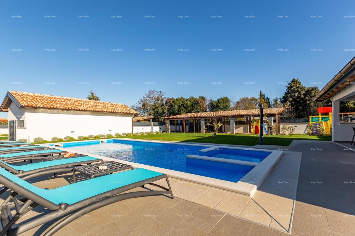 Pula.  8 km.  Šikići.