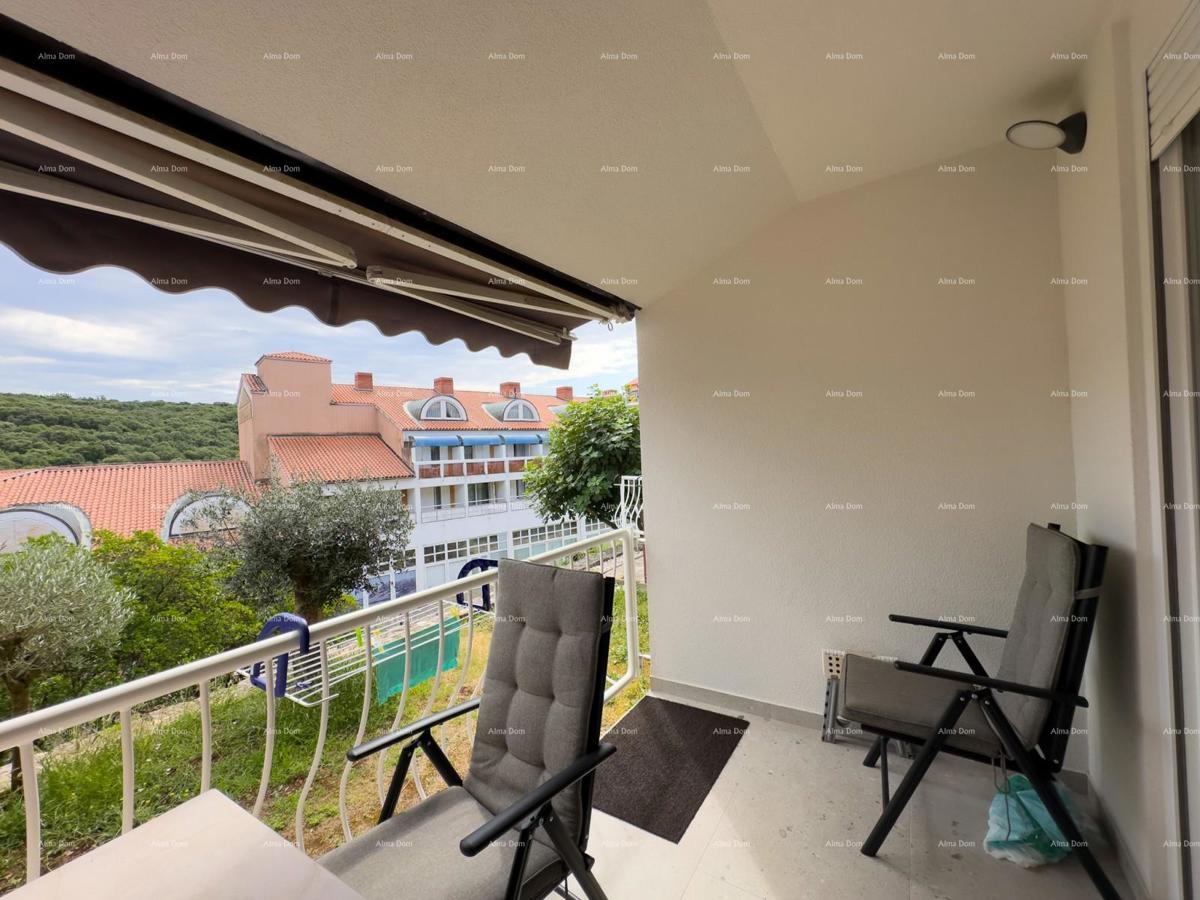 Vendiamo un appartamento completamente ristrutturato a Duga Uvala!