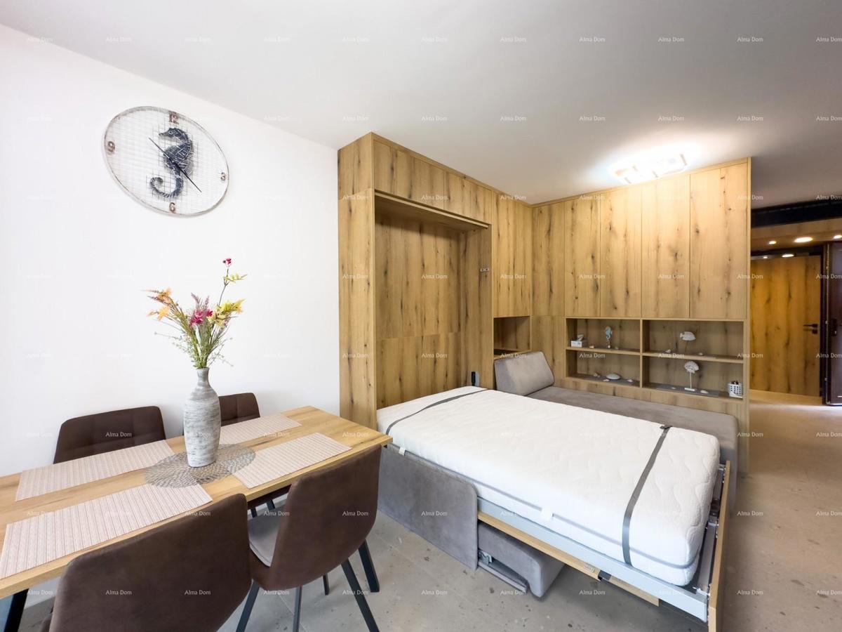 Vendiamo un appartamento completamente ristrutturato a Duga Uvala!