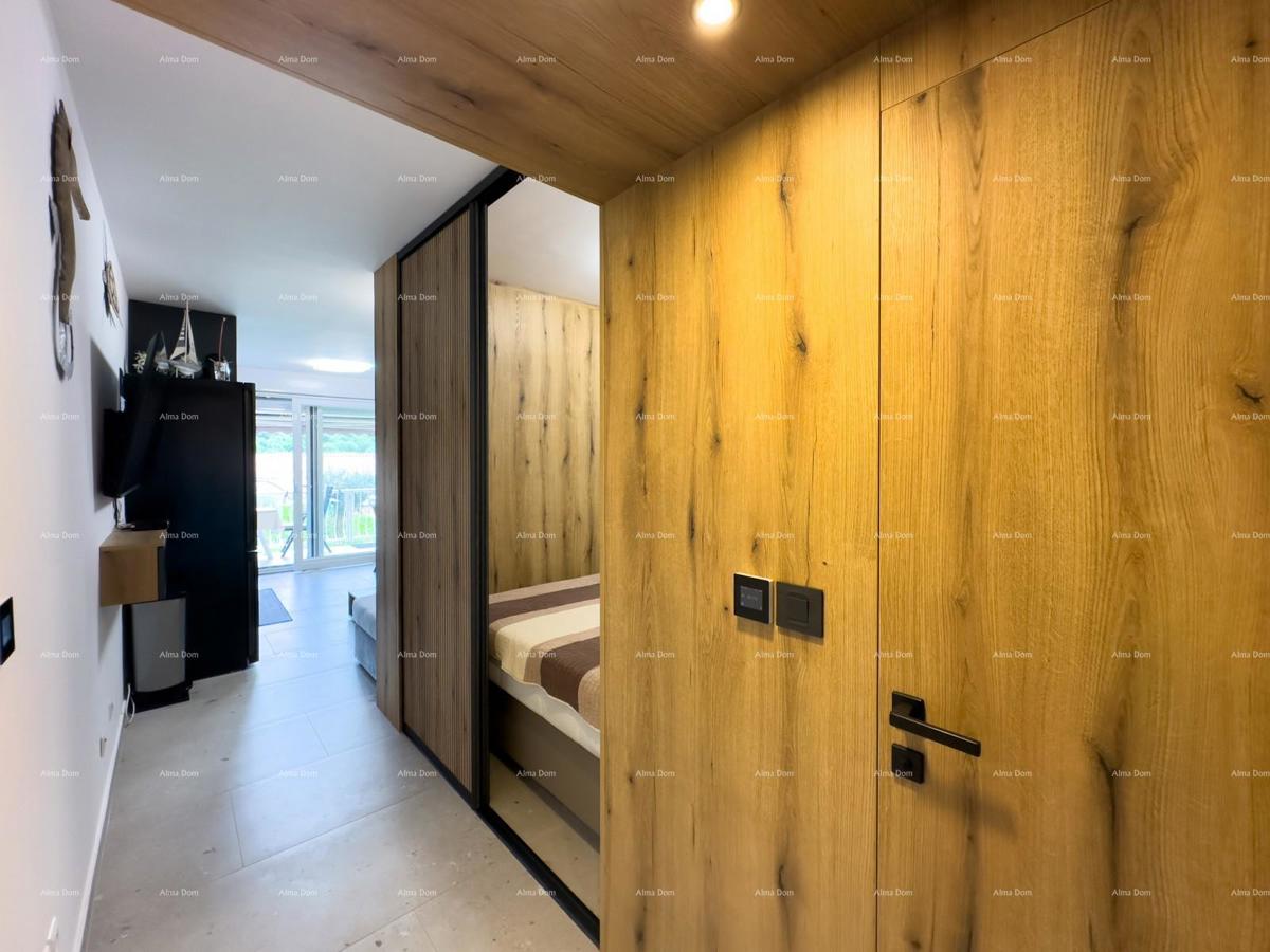 Vendiamo un appartamento completamente ristrutturato a Duga Uvala!