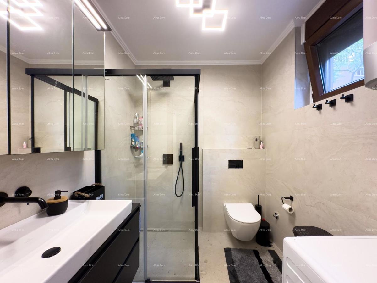 Vendiamo un appartamento completamente ristrutturato a Duga Uvala!